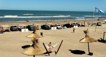 De la porción de rabas a la carpa, ¿cuánto cuesta veranear en Pinamar?
