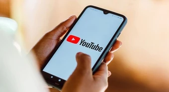 Fracasó en Netflix y ahora lo prueba YouTube: qué es “Play Something”
