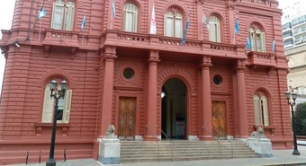 Javkin recibió ofertas muy por encima de lo buscado en su incursión en el mercado