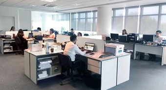 Empresas empujan la vuelta a la oficina y trabajadores resisten el cambio