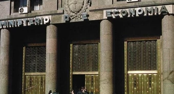 El Gobierno colocó $1,59 billones y recomprará bonos al Banco Central