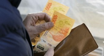Los salarios crecieron por debajo de la inflación por primera vez en un año