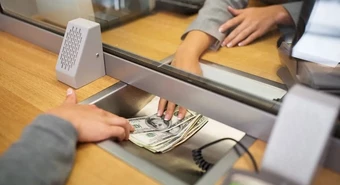 Por qué subieron los depósitos en los bancos en enero y febrero