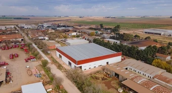 Tuvo que aplazar inauguración porque no tiene cómo enchufar la planta