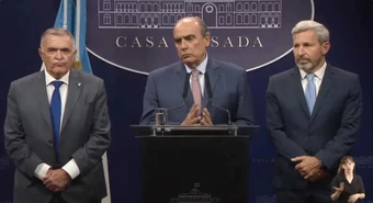  Guillermo Francos junto a los gobernadores Osvaldo Jaldo y Rogelio Frigerio