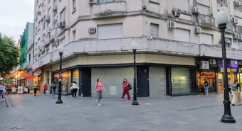 Bajó persiana y dejó vacante una esquina emblemática del centro rosarino