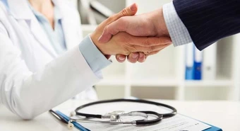 Provincia compensará a pacientes que pagan plus, ¿de dónde salen los fondos?