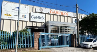 Invirtió en un nuevo depósito de 1000 m2 y va por otra sucursal
