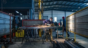 Luego de sumar m2 y paneles solares, fábrica pone u$s1 M en equipamiento