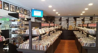 Histórica disquería festeja 35 años y saca la música a la calle