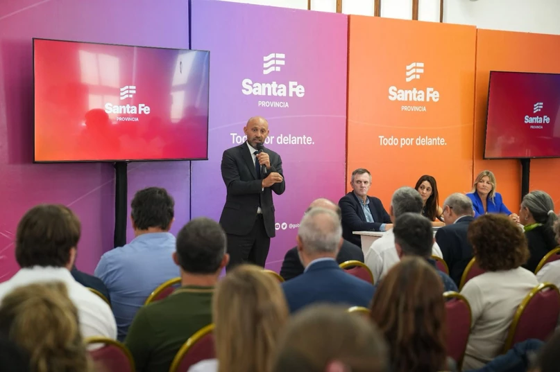 Puccini promocion&oacute; consultora ligada a asesora y crecen dudas