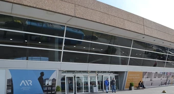 ¿Un vuelo que conecte Rosario con Medellín? El inusual plan de una low cost