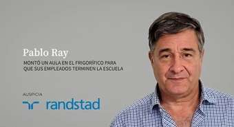 Montó un aula en el frigorífico para que sus empleados terminen la escuela