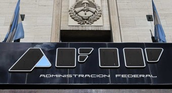 La Afip intimó a unas 200 personas con cuentas no declaradas en el exterior