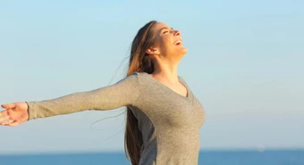 Los cinco pilares de la felicidad según un especialista de Harvard