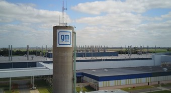 General Motors aplica suspensiones hasta fin de año en su planta de Alvear