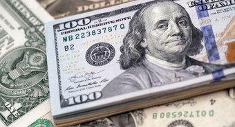 El dólar oficial marcó la mayor caída en semanas, ¿cómo le fue al blue?
