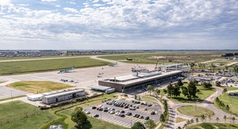 Una disputa entre constructoras puede dejar al Aeropuerto sin verano
