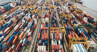 Balanza comercial: fuerte suba de importaciones y caída de exportaciones