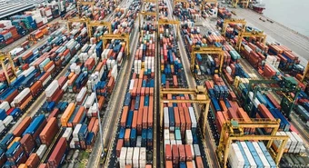 Balanza comercial: fuerte suba de importaciones y caída de exportaciones