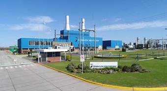 Grupo Albanesi vuelve a posponer pagos e inicia una fusión societaria