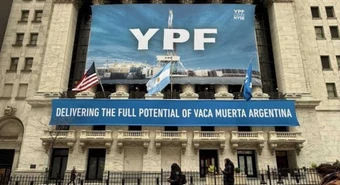Fallo a favor de Argentina frena la entrega de acciones de YPF