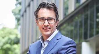 Simon Trott