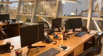 El nuevo edificio de la Bolsa empezó a llenar sus casilleros