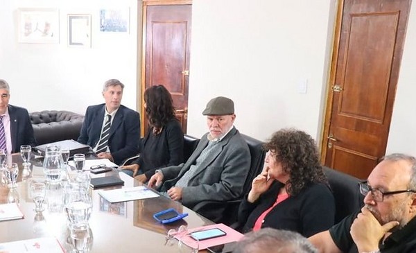 Paritarias en Santa Fe: UPCN aceptó la propuesta del Gobierno | Punto Biz