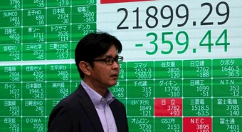 La Bolsa de Tokio repunta tras el derrumbe histórico del lunes negro