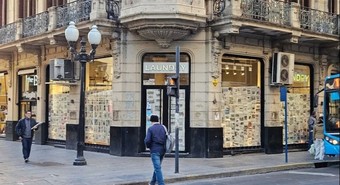 Se alquiló el local de la esquina de Córdoba y Corrientes, ¿quién va?