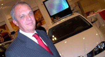 "No creo que la reducción del impuesto país baje el precio de los autos"