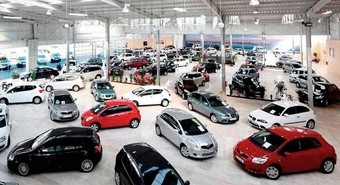 Picó el dólar y empujó el precio de los autos, ¿cuánto subieron?