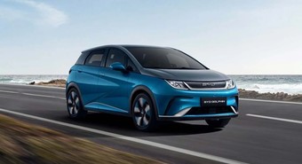 Gigante chino de autos eléctricos prepara su llegada al mercado argentino