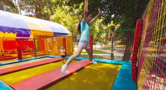 Cómo elegir la cama elástica ideal para el jardín