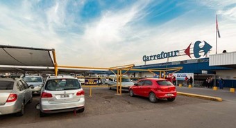 Newsan se anota en la pelea por las tiendas de Carrefour