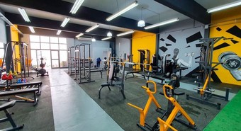Cadena de gimnasios abre sede con área VIP, para entrenar con marca personal