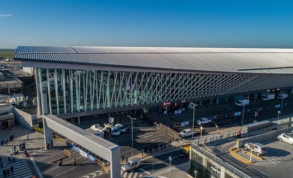 Ezeiza operará con restricciones y habrá cambios en vuelos internacionales