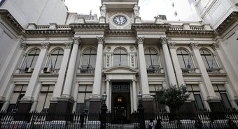 El Banco Central batió primer récord semanal en venta de divisas del 2023