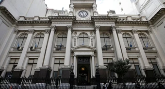 El Banco Central batió primer récord semanal en venta de divisas del 2023