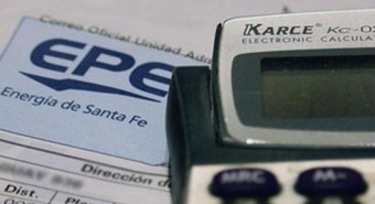 Sólo por lo que distribuye la EPE se pagarán $ 7.800 más por mes de luz