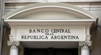 Lista negra de Arca: quiénes quedan inhabilitados para recibir pagos por transferencia y con tarjeta